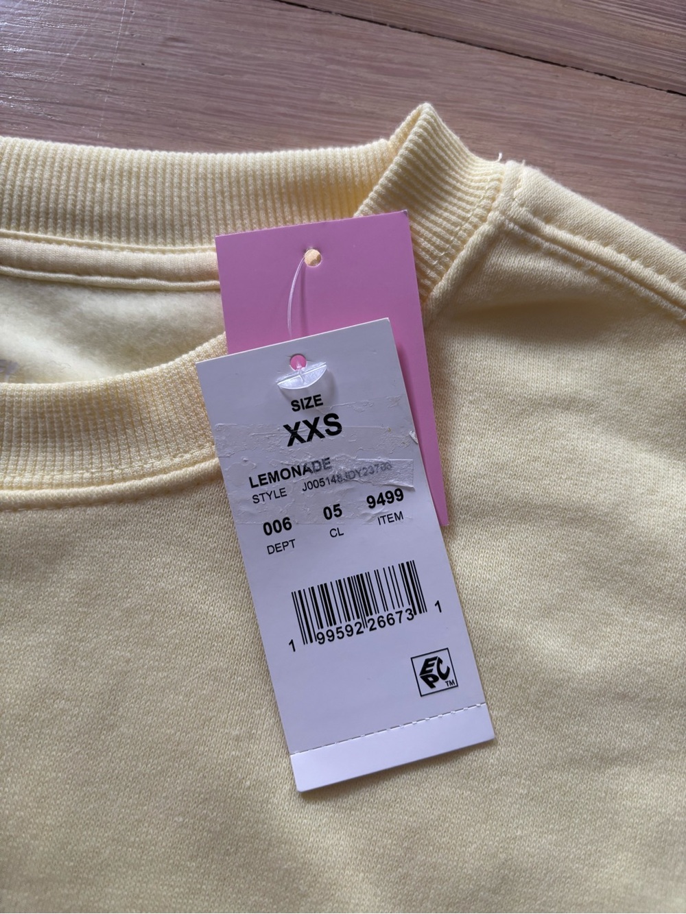 Disney Yellow Winnie the Pooh "100 Acre Wood" Graphic Pullover Sweatshirt XXS - Picture 4 of 6